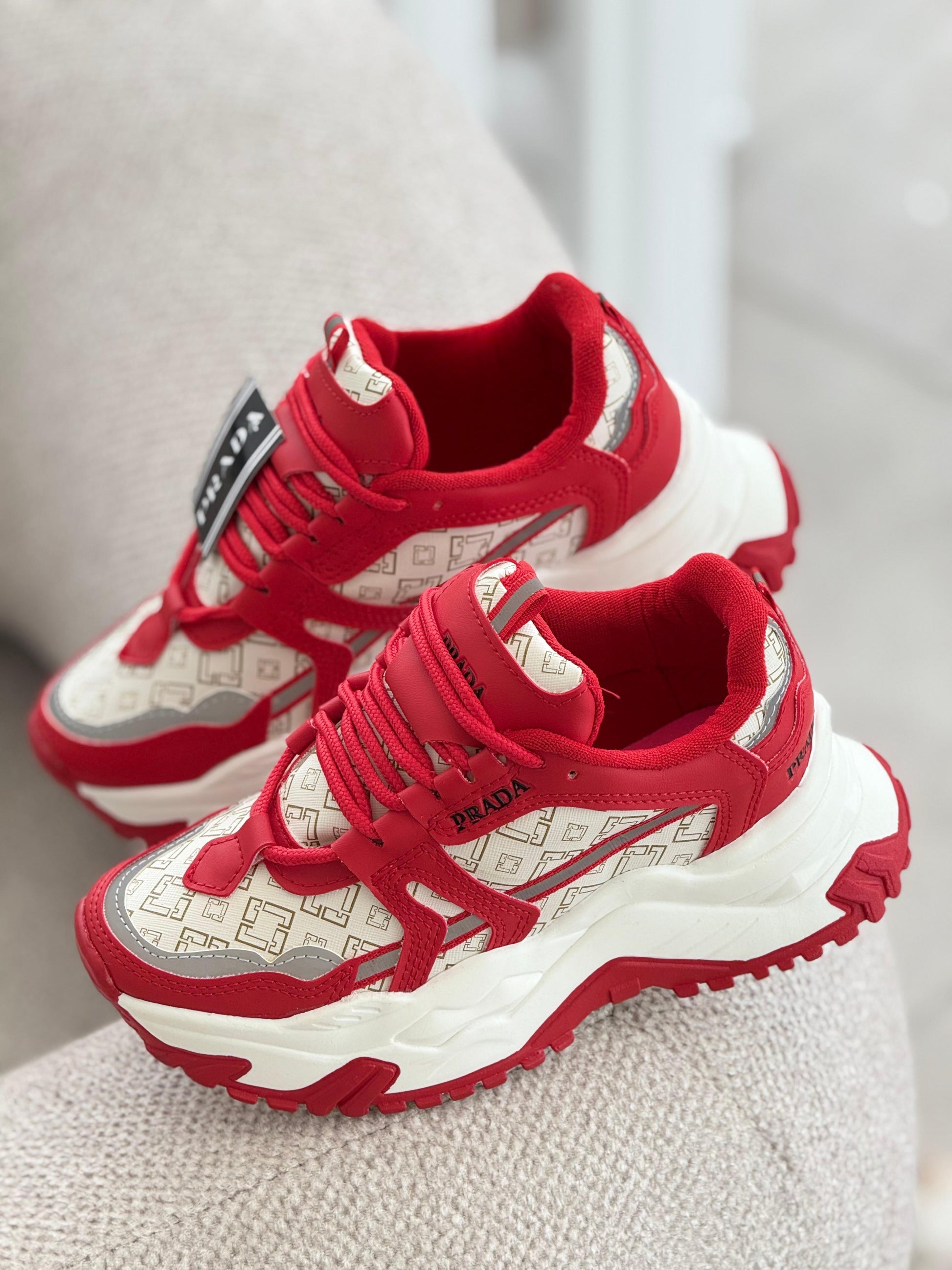 TENIS PRADA DAMA ROJO